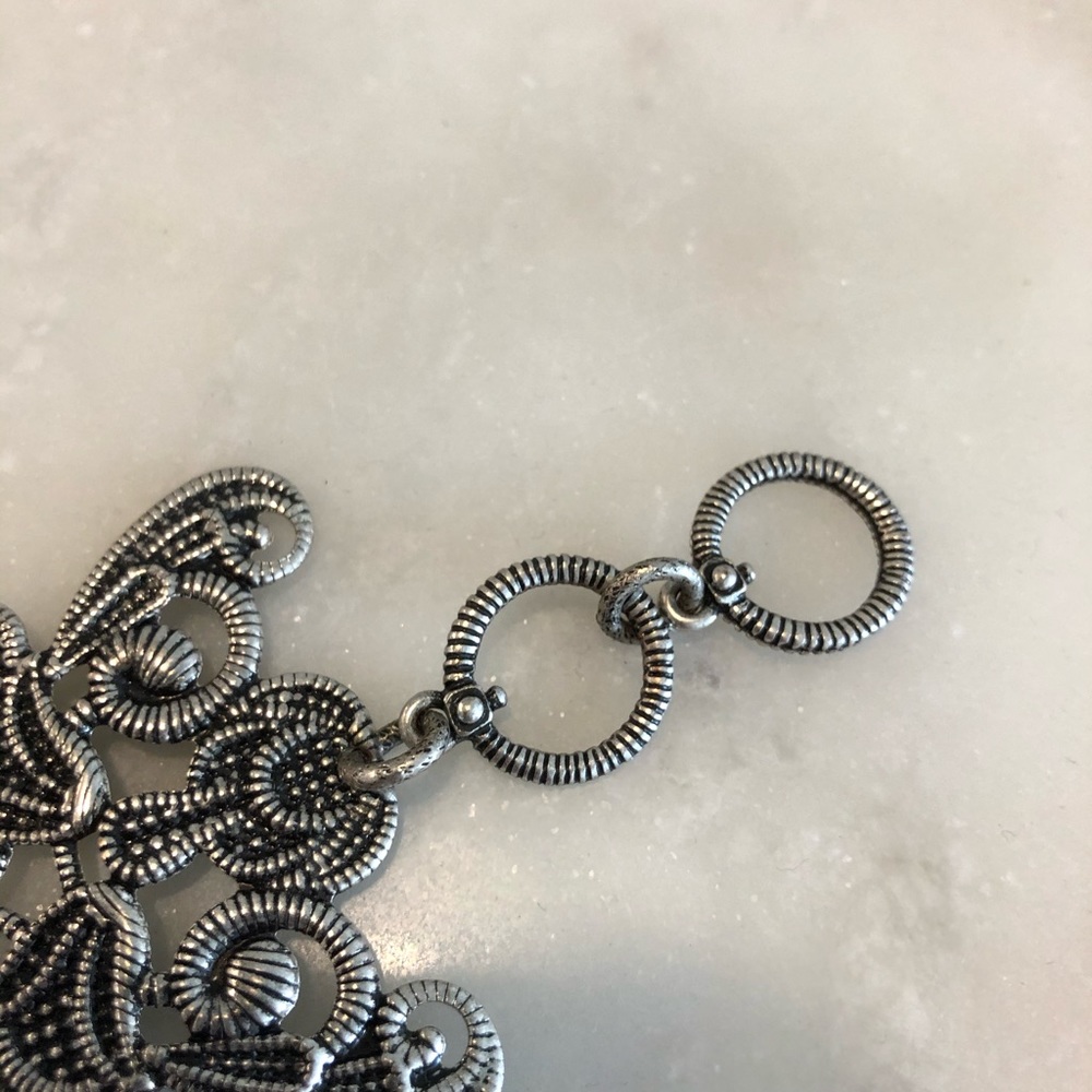 Vintage Ornate Design Bracelet - Picture 8 of 9